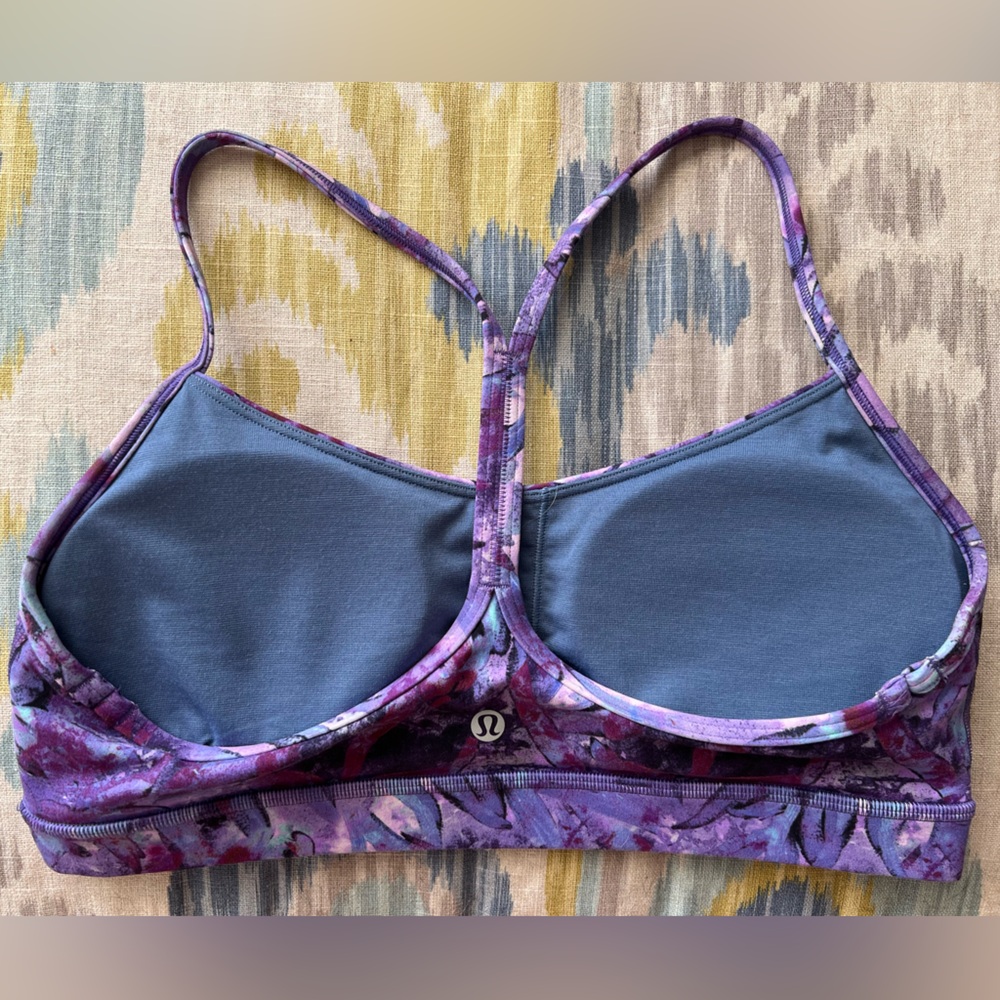 Lululemon Flow Y Nulu Sports Bra - Size 10 - Picture 2 of 4